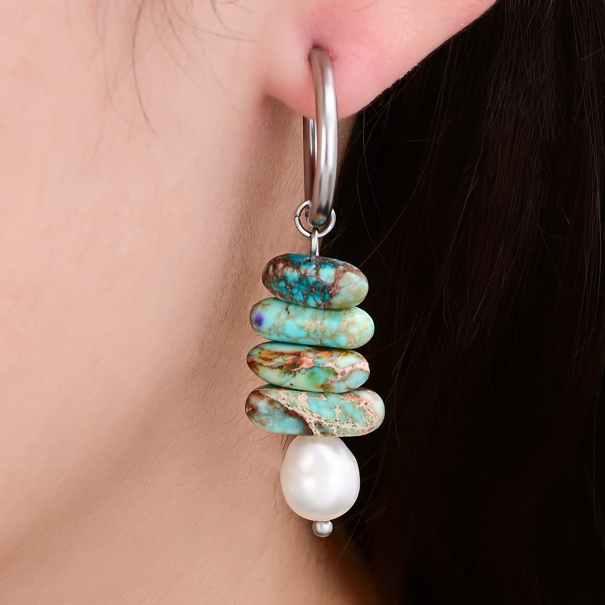 Brincos de Argola Ocean Bliss em Pérola e Jaspe Turquesa