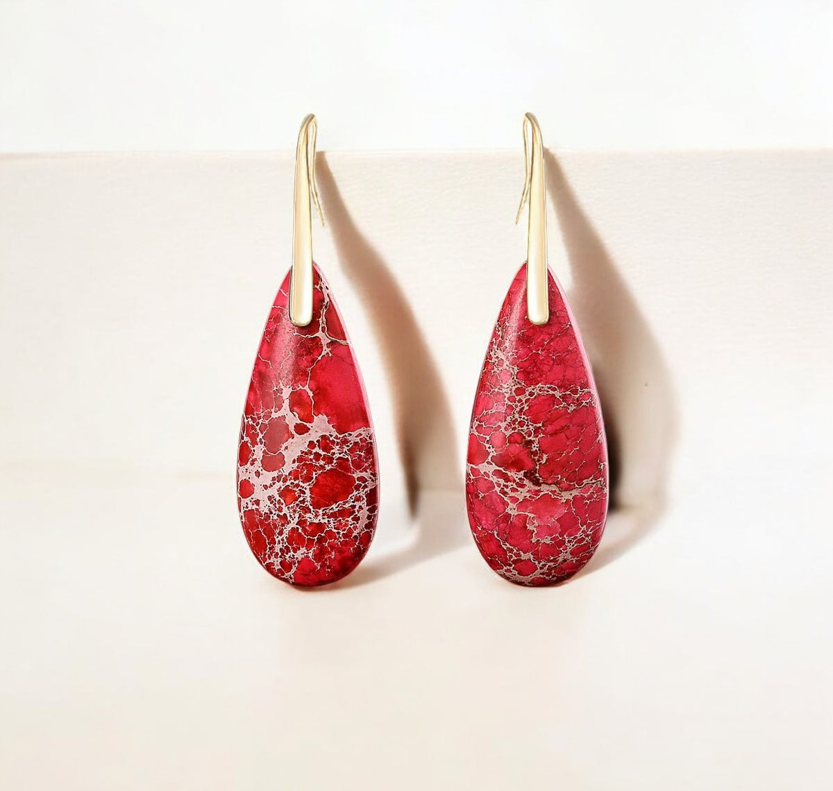 Brincos em forma de lágrima de Jaspe Imperial Vermelho