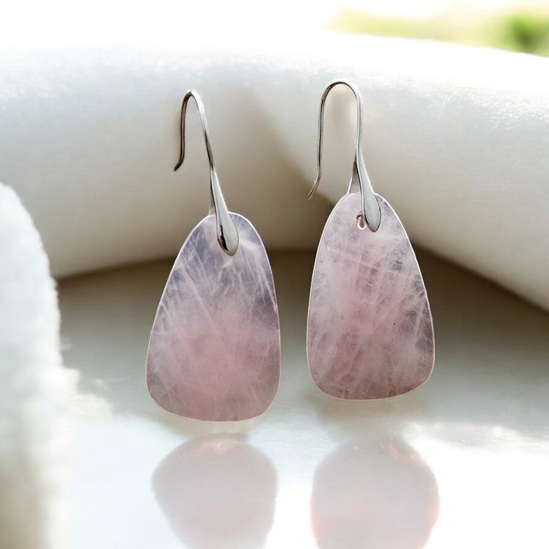 Brincos pendentes de proteção em quartzo rosa
