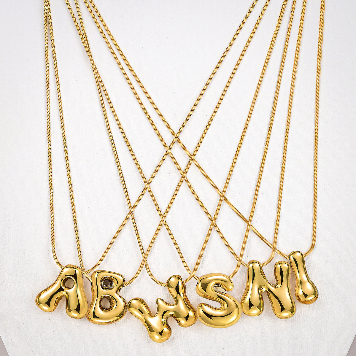 Colar com Inicial em Letra Bolha Golden Glow