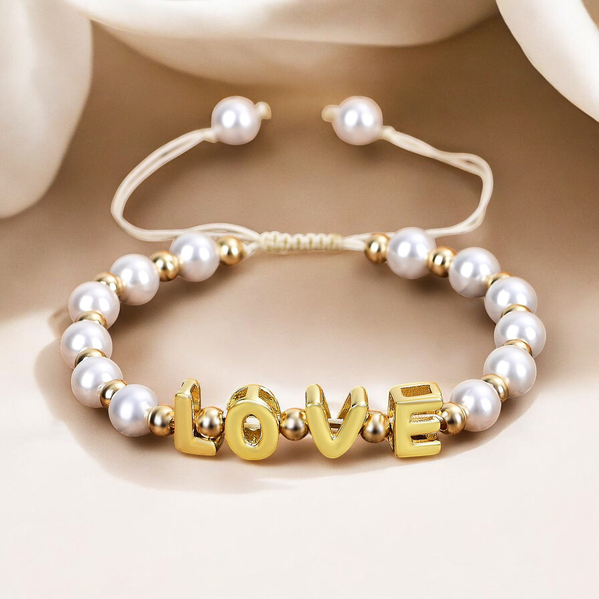 Pulseira de amor com pérolas radiantes