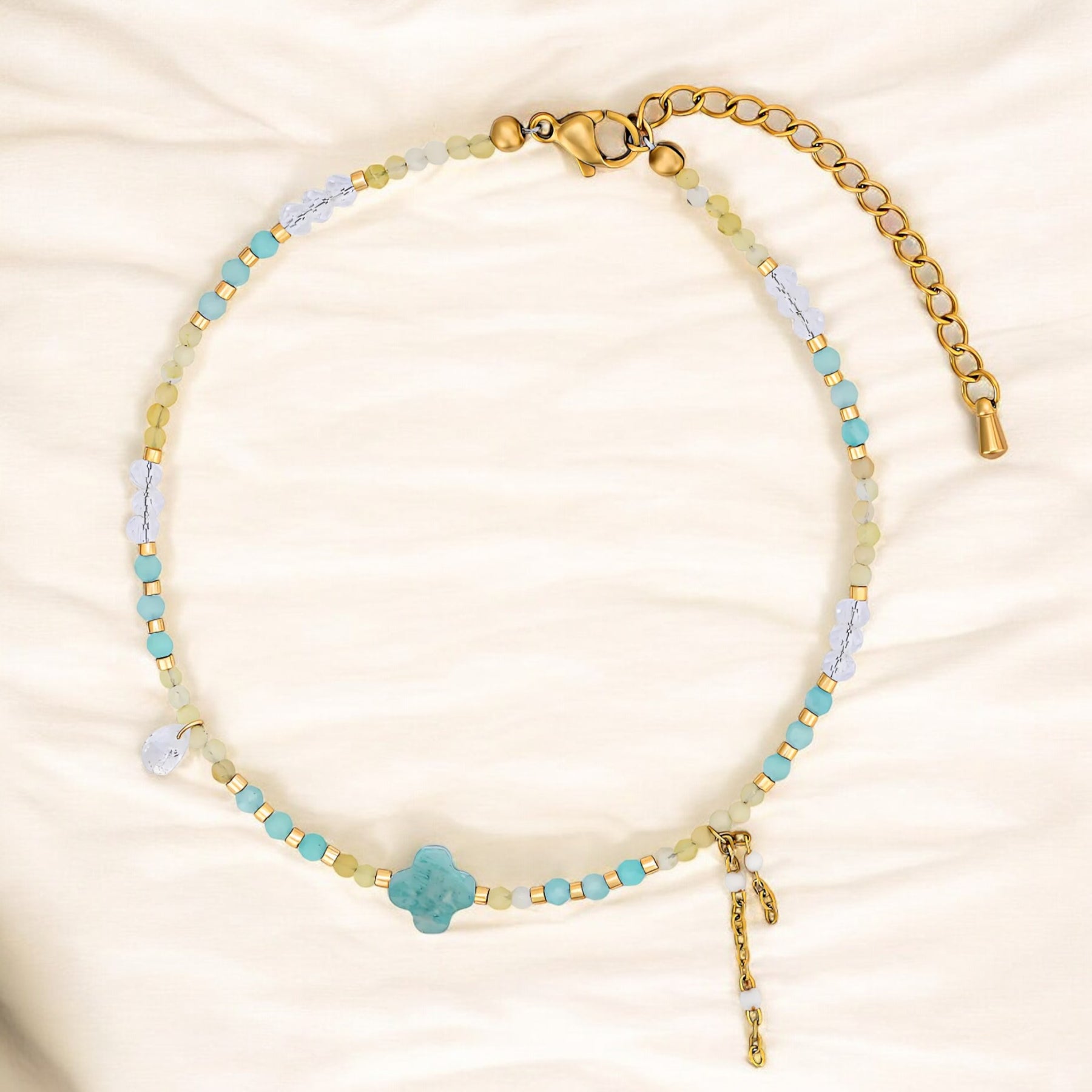 Tornozeleira com Pendentes de Trevo em Amazonite Azul-Esverdeado