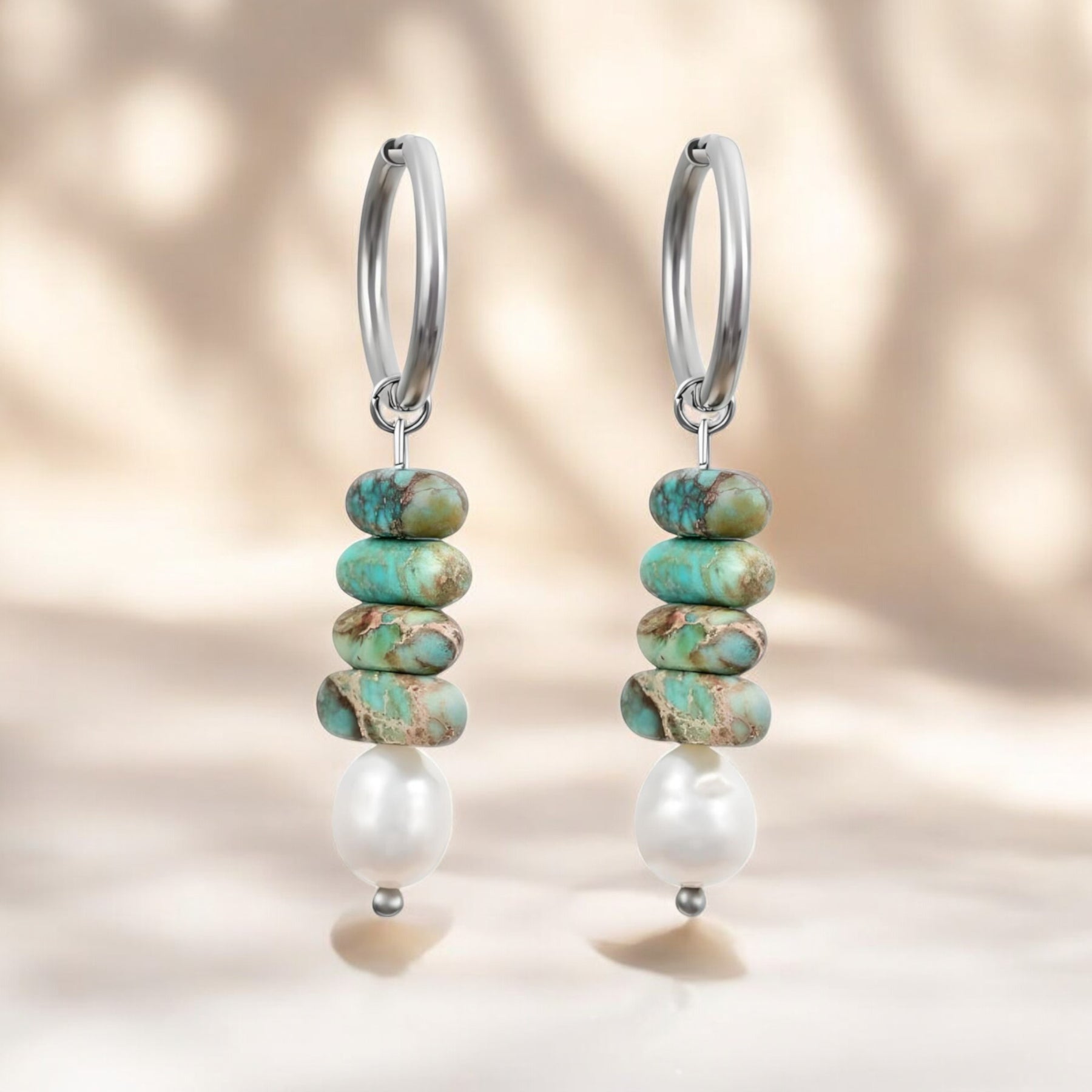 Brincos de Argola Ocean Bliss em Pérola e Jaspe Turquesa