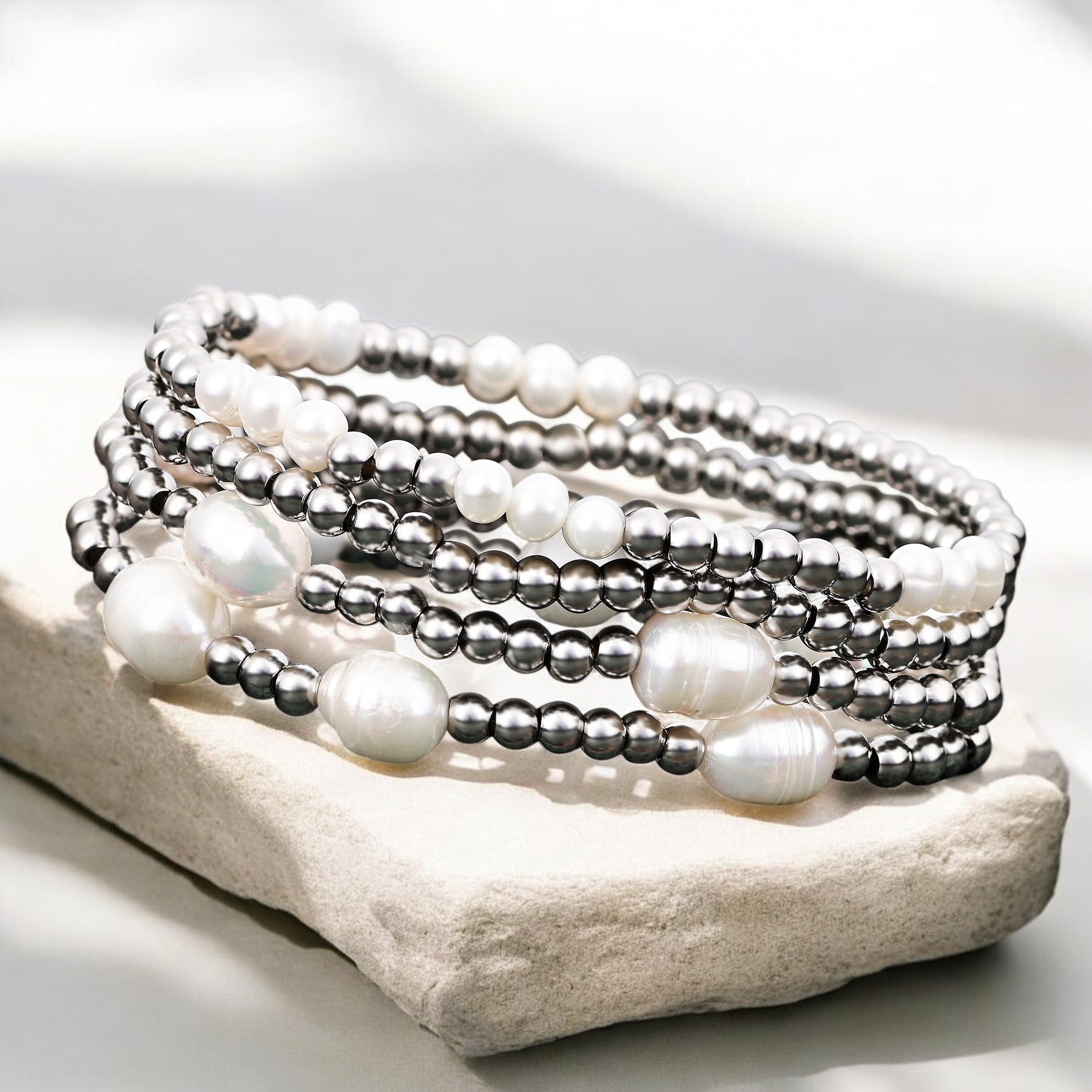 Conjunto de Pulseira em Pérola e Prateado
