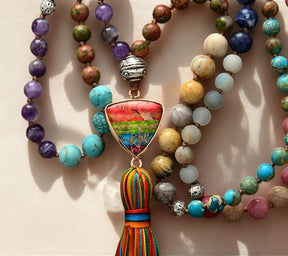 Colar com Pendente de Chakra e Tassel