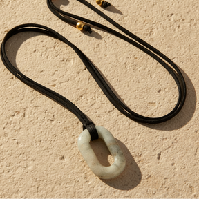Colar Serenity em Labradorite Suede