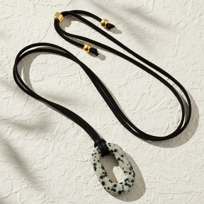 Colar Serenidade em Camurça Turquesa