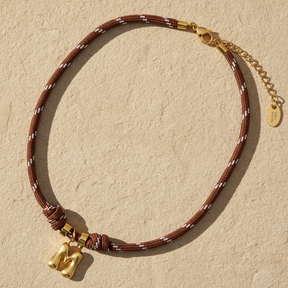 Colar de Corda com Letra Bolha Dourada