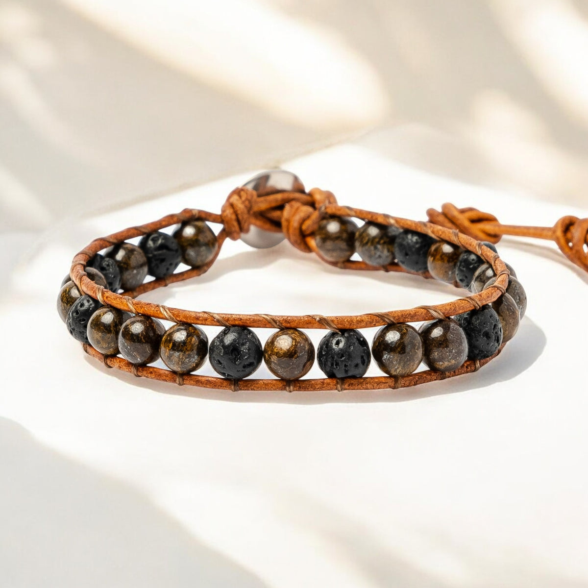 Pulseira masculina de bronze e lava